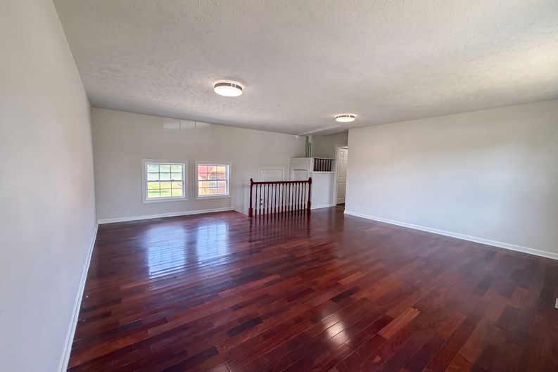 Photo 11 of 28 of 125 Ivanhoe Ct, Murfreesboro, TN