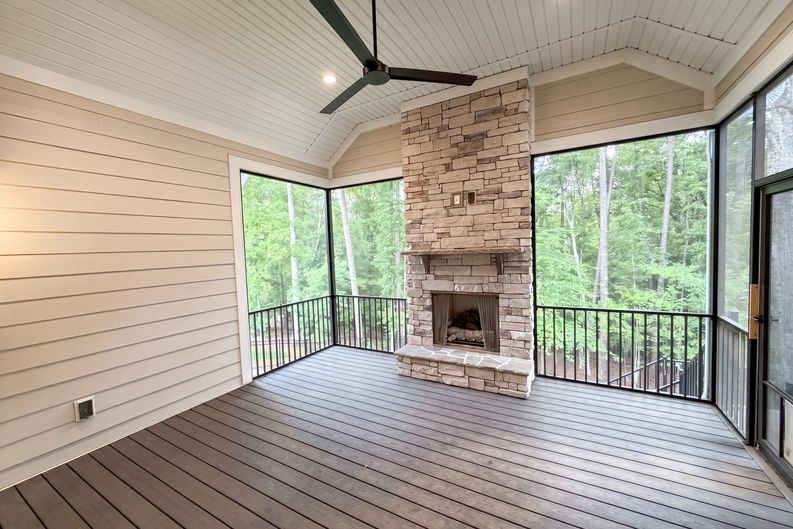Photo 6 of 22 of 1020 Irish Creek Dr, Landis, NC