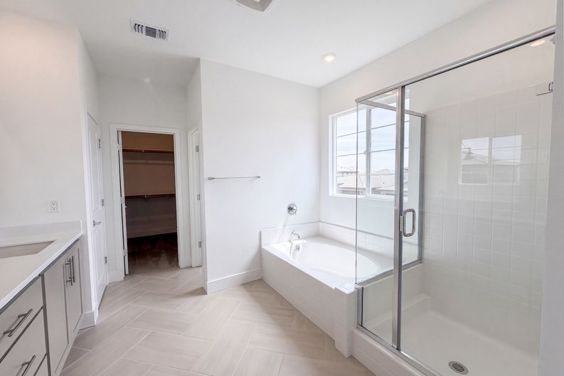 Photo 16 of 21 of 16207 Sculptor Ave, Lathrop, CA
