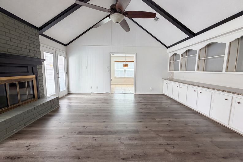 Photo 10 of 24 of 7807 Bideford Ln, Houston, TX