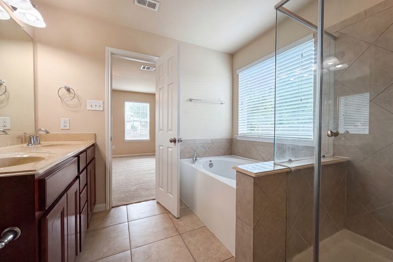 Photo 12 of 21 of 9965 Boulder Bend Ln, Brookshire, TX