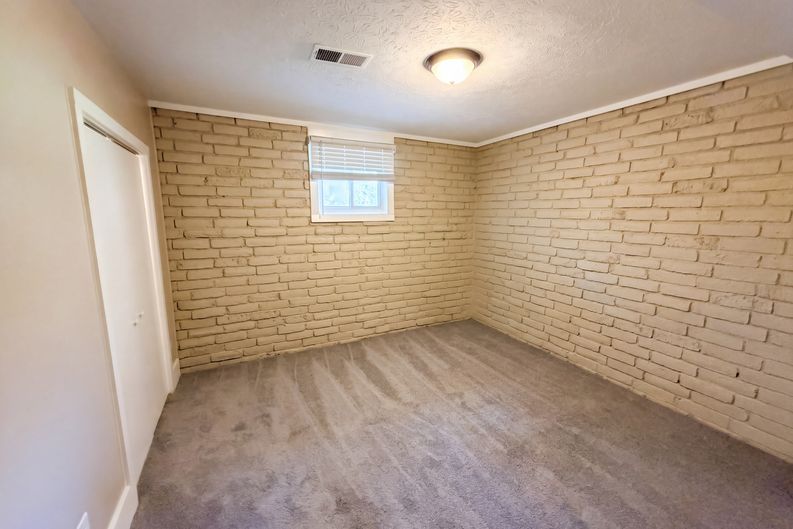 Photo 18 of 26 of 6257 N Summers Cir, Douglasville, GA