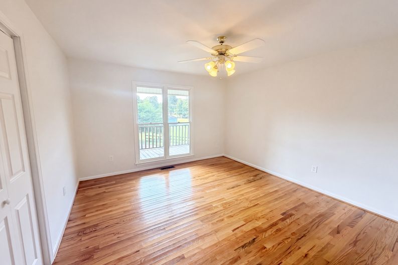 Photo 10 of 21 of 3802 Claude Brewer Rd, Loganville, GA