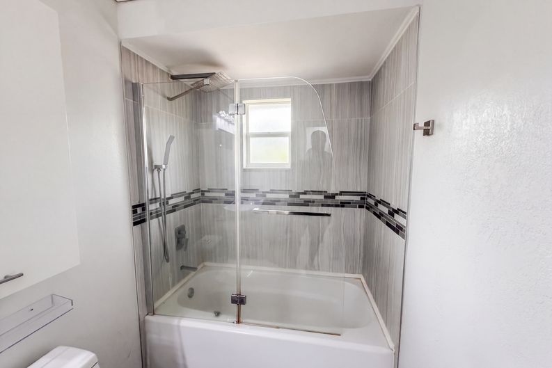 Photo 12 of 17 of 976 Liskeard Ave, Orange City, FL