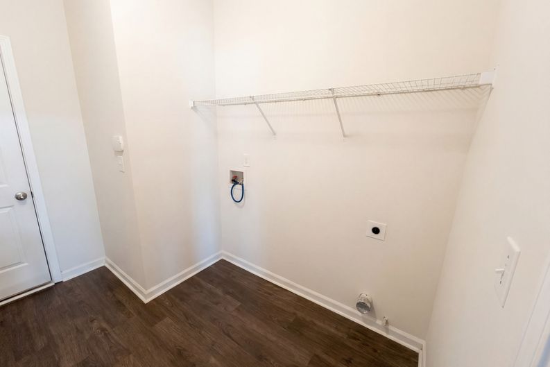 Photo 8 of 22 of 1630 Tigris Ct, Atlanta, GA