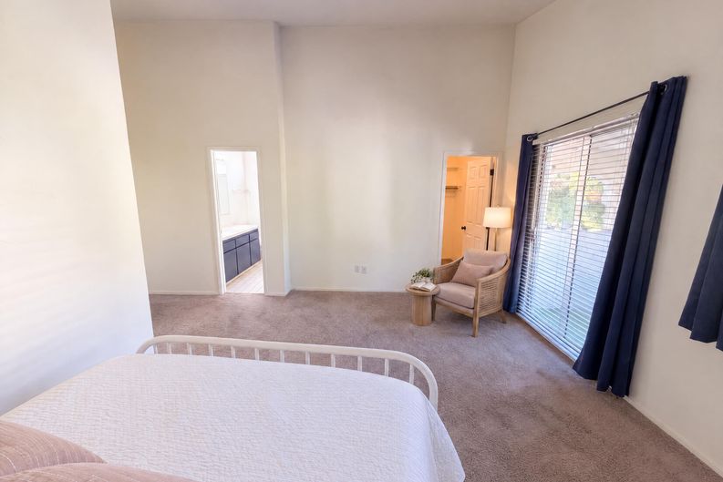 Photo 4 of 21 of 7318 Villa Del Sol Ln, Citrus Heights, CA