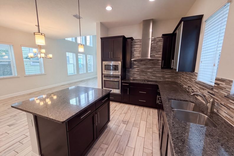 Photo 10 of 32 of 7797 Laureate Blvd, Orlando, FL