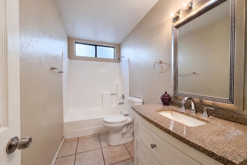 Photo 19 of 30 of 3164 Gingerwood Ln, Lancaster, CA