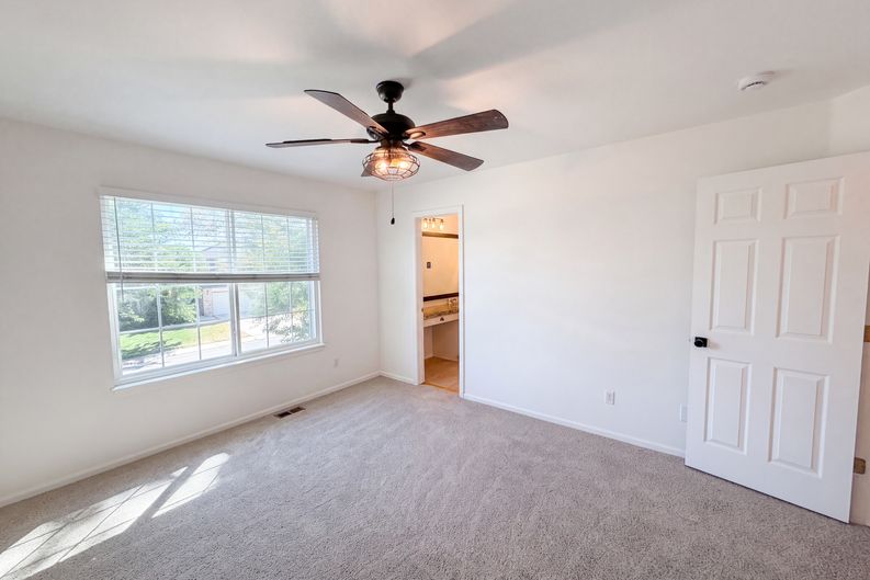 Photo 4 of 21 of 2154 Gold Dust Ln, Highlands Ranch, CO