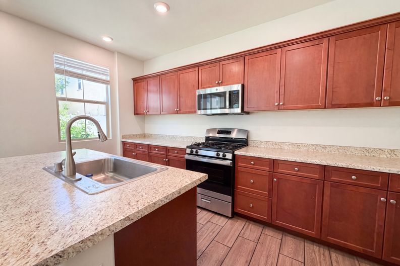 Photo 7 of 26 of 30401 Village Terrace Dr, Menifee, CA