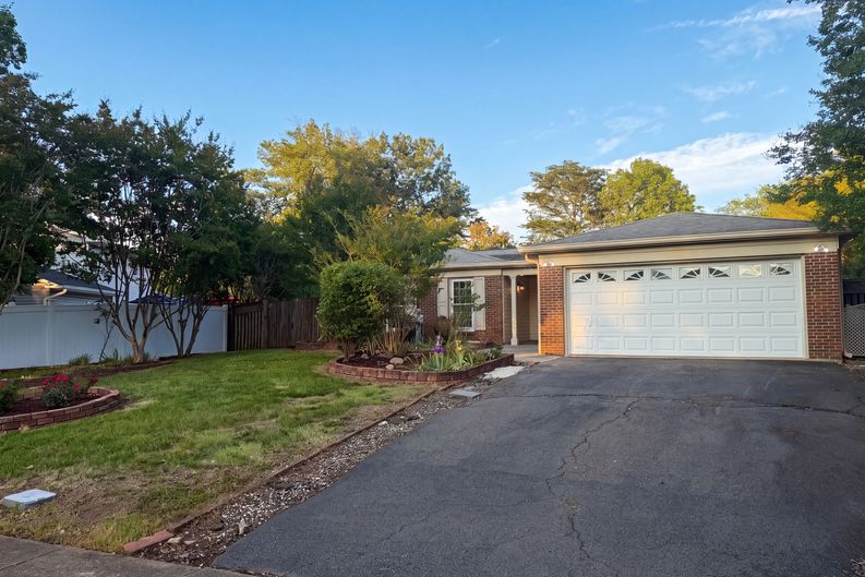 Photo 31 of 51 of 8947 Rosewood St, Manassas, VA