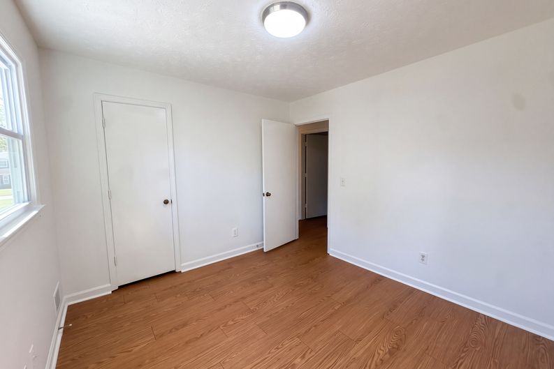 Photo 12 of 24 of 207 Mayflower Dr, Woodstock, GA