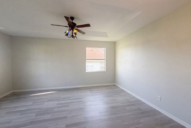 Photo 8 of 24 of 204 Round Man St, Leesburg, FL