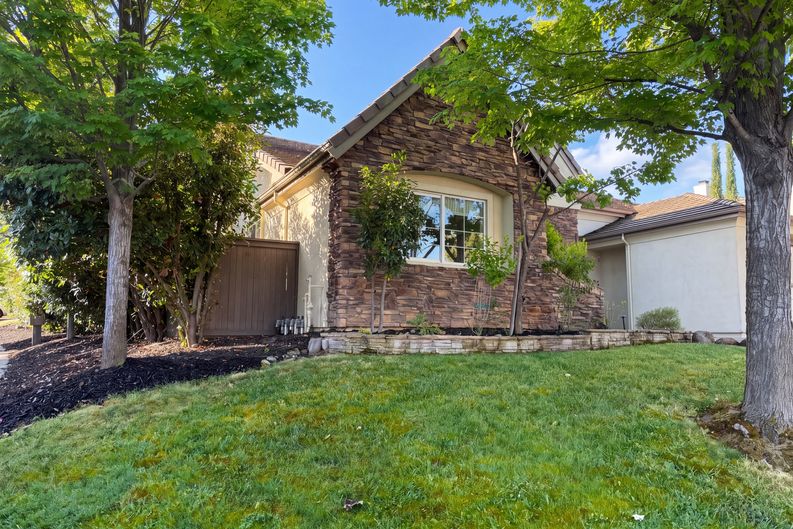 Photo 43 of 51 of 1401 Grey Owl Cir, Roseville, CA