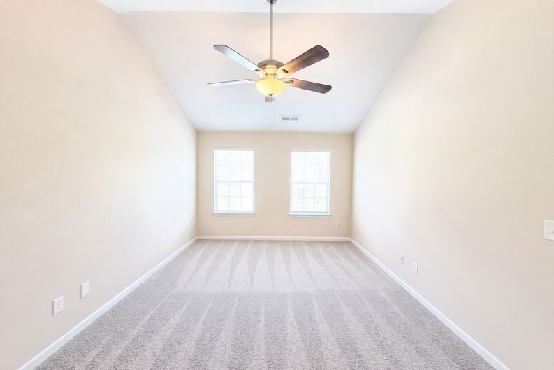 Photo 13 of 19 of 1578 Zeverly St, Winston Salem, NC