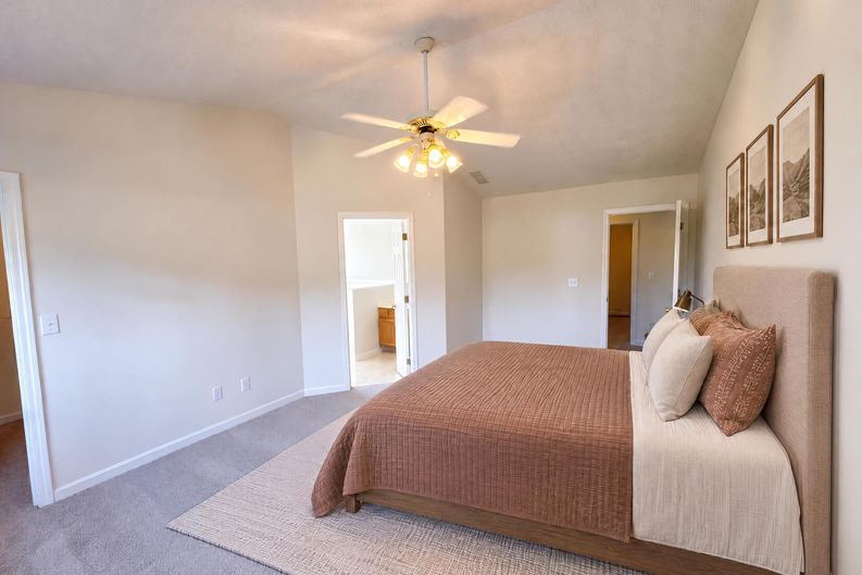 Photo 4 of 60 of 2492 Halcyon Way, Lawrenceville, GA