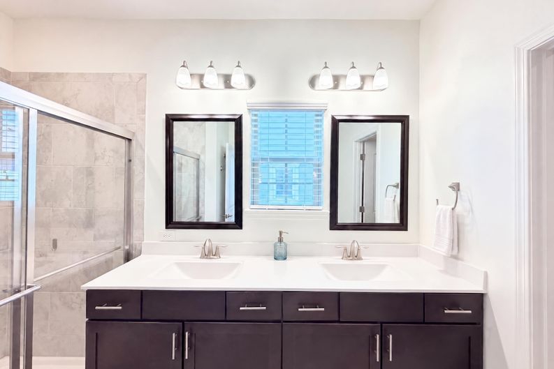 Photo 7 of 21 of 9431 Ainslie Downs St, Charlotte, NC