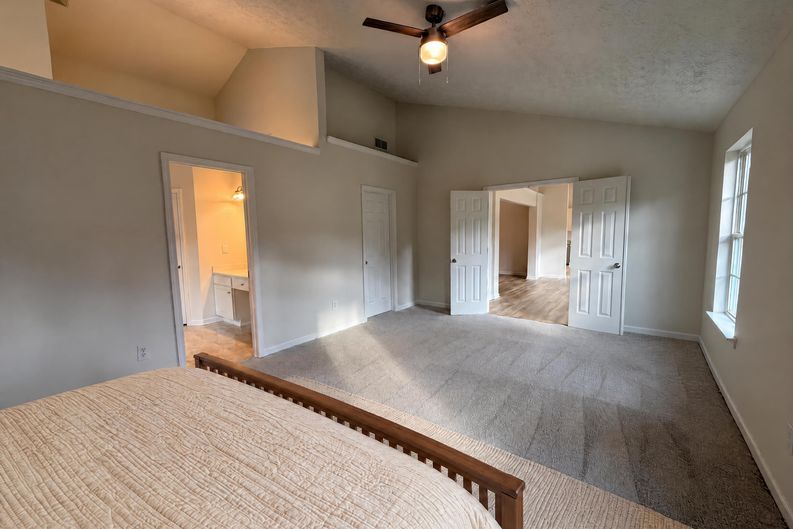 Photo 10 of 26 of 5482 Swanson Rd, Ellenwood, GA