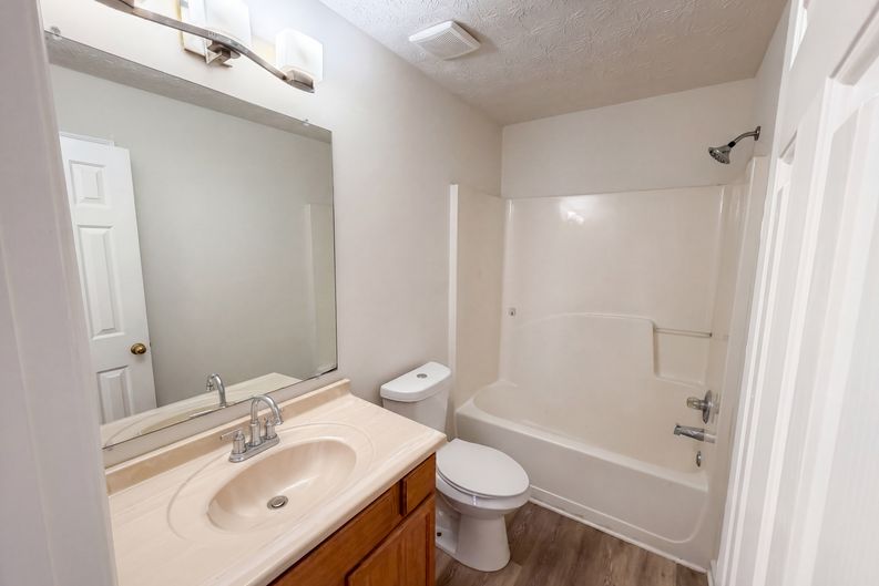 Photo 17 of 55 of 835 Shadow Lake Dr, Lithonia, GA