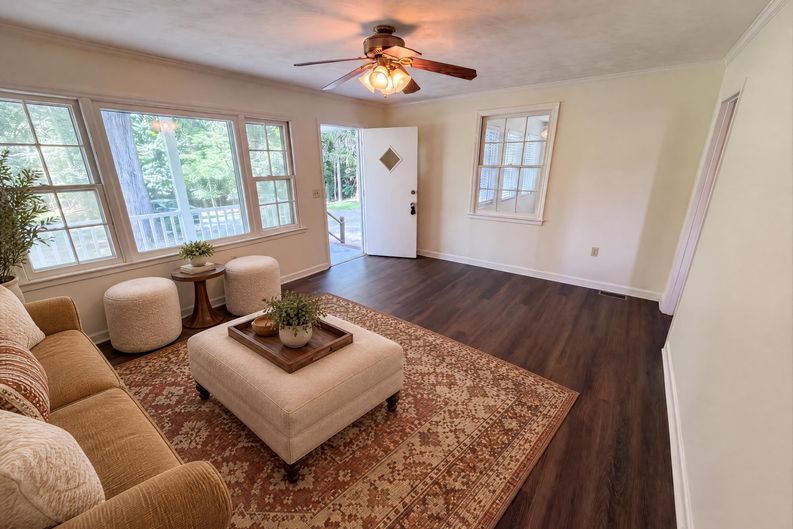 Photo 18 of 23 of 5100 Robinwood Dr, Charlotte, NC