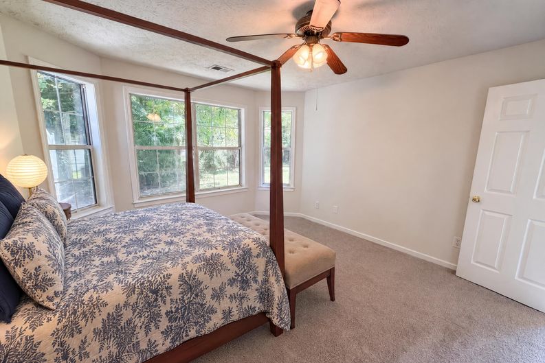Photo 8 of 21 of 1337 Parkside Club Dr, Lawrenceville, GA