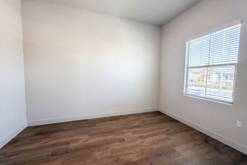 Photo 11 of 17 of 2246 N Marion Ave, Clovis, CA