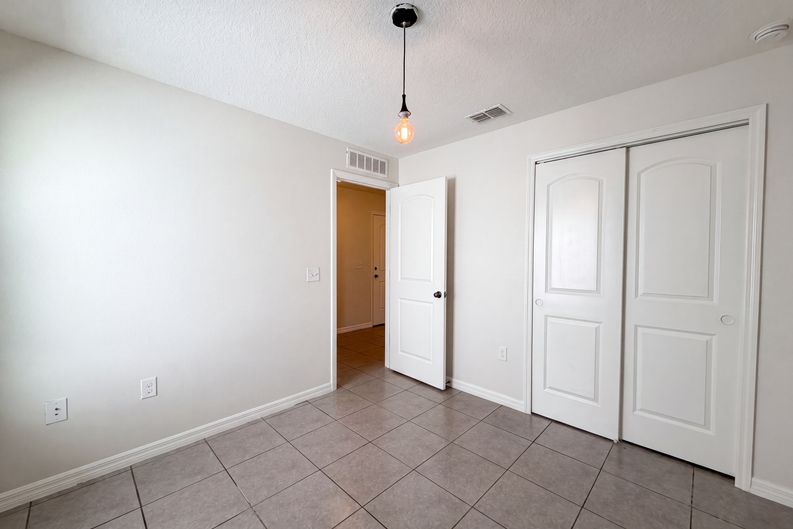 Photo 13 of 31 of 11534 Brighton Knoll Loop, Riverview, FL