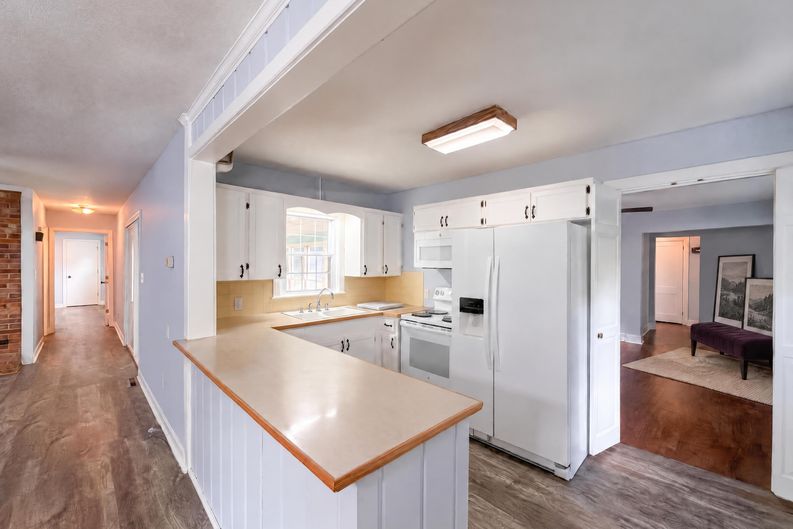 Photo 7 of 27 of 331 Burkewood Dr, Winston Salem, NC