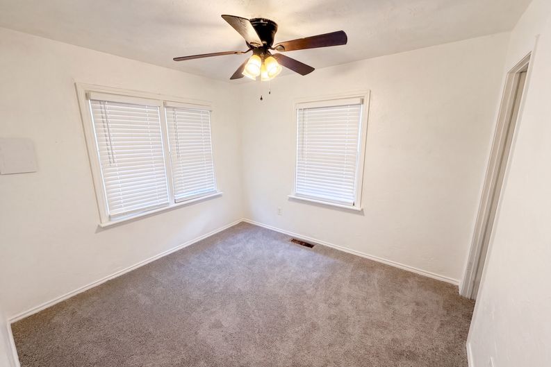 Photo 12 of 39 of 7211 NW 45th St, Bethany, OK