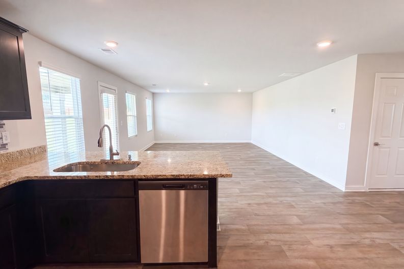 Photo 10 of 34 of 800 Maduro Way, McDonough, GA