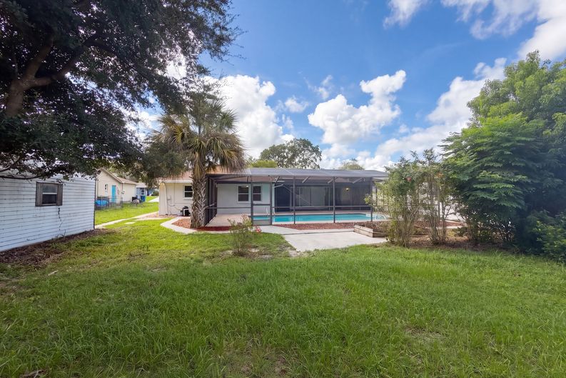Photo 5 of 34 of 11187 Blythville Rd, Spring Hill, FL