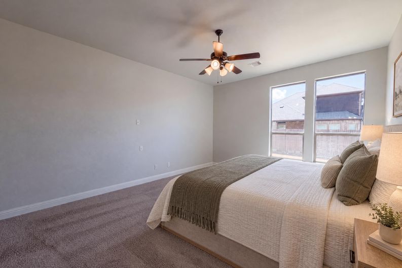 Photo 4 of 20 of 130 Red Pine Dr, Red Oak, TX