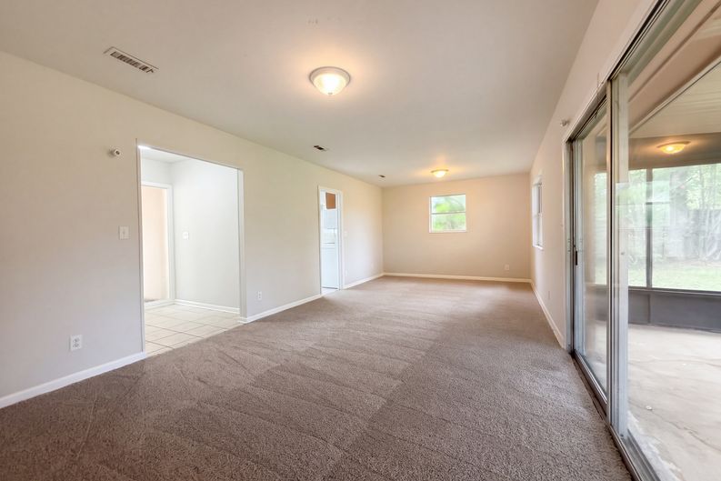 Photo 3 of 22 of 5082 San Clerc Rd, Jacksonville, FL