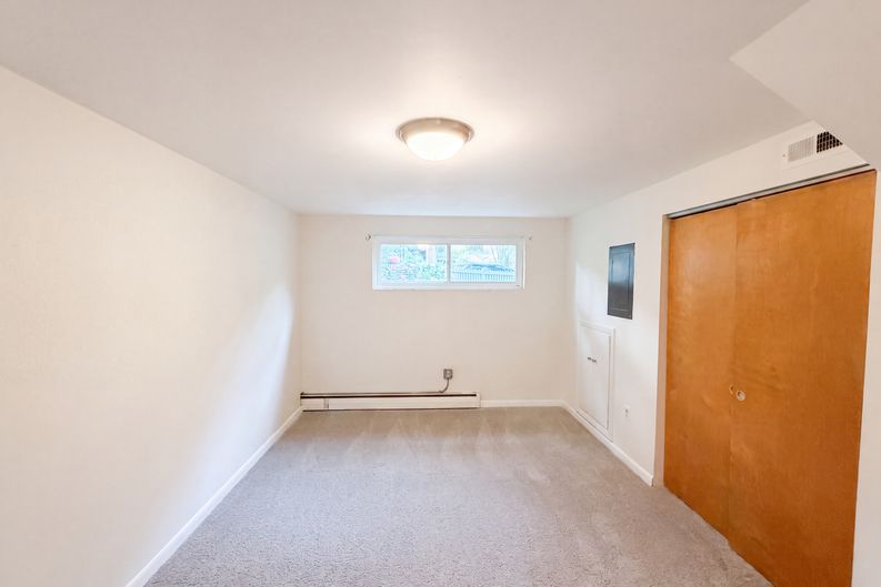 Photo 6 of 17 of 810 Beaver Dam Rd, Raleigh, NC