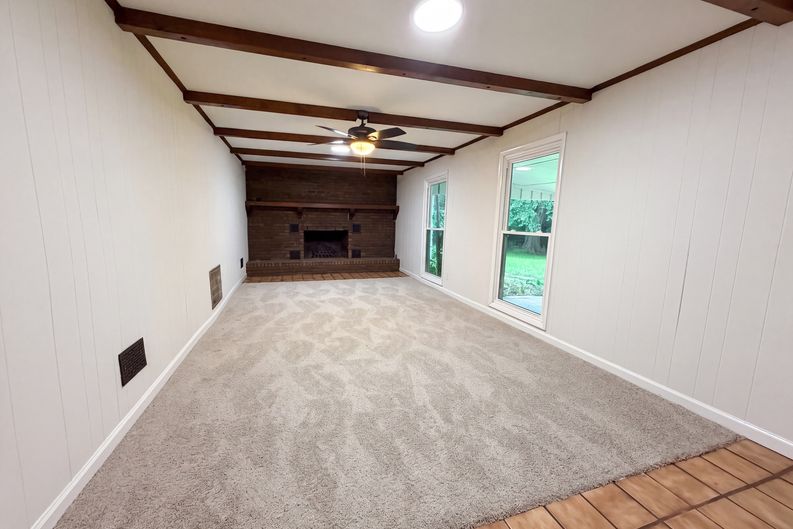Photo 8 of 20 of 1007 Normandale Dr, Bessemer, AL