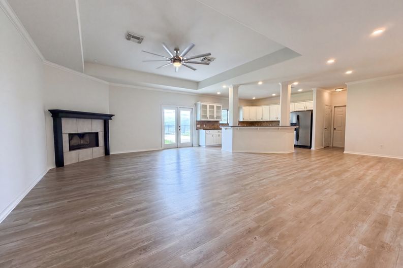 Photo 3 of 20 of 6041 King Trl, Corpus Christi, TX