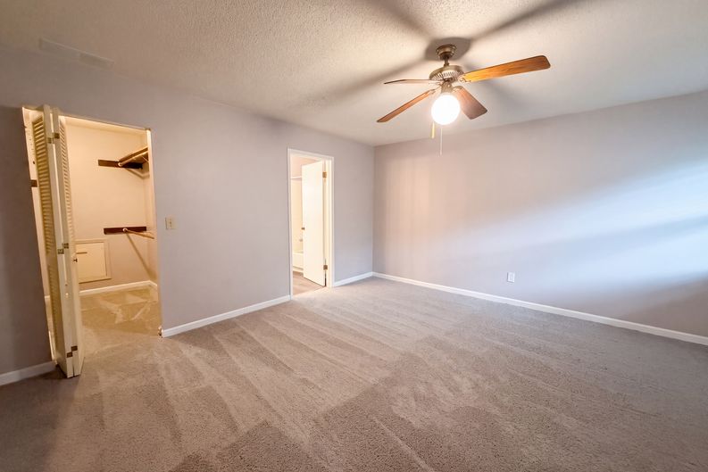 Photo 4 of 26 of 282 Toweridge Dr SW, Marietta, GA