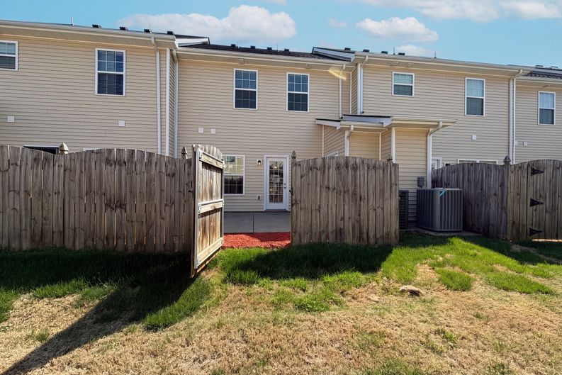 Photo 5 of 22 of 428 Kubota Dr, Murfreesboro, TN