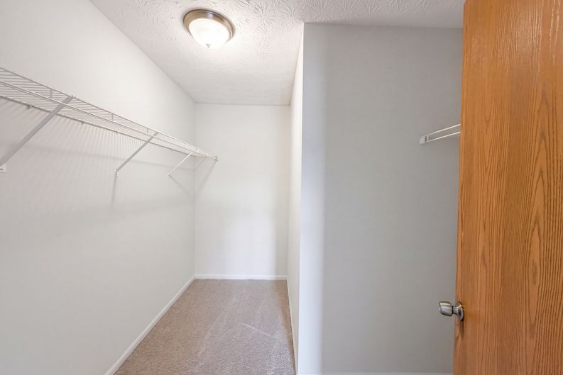 Photo 15 of 19 of 208 Isaac Tharp St, Pataskala, OH