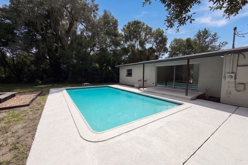 Photo 21 of 24 of 4511 Montclair Rd, Orlando, FL