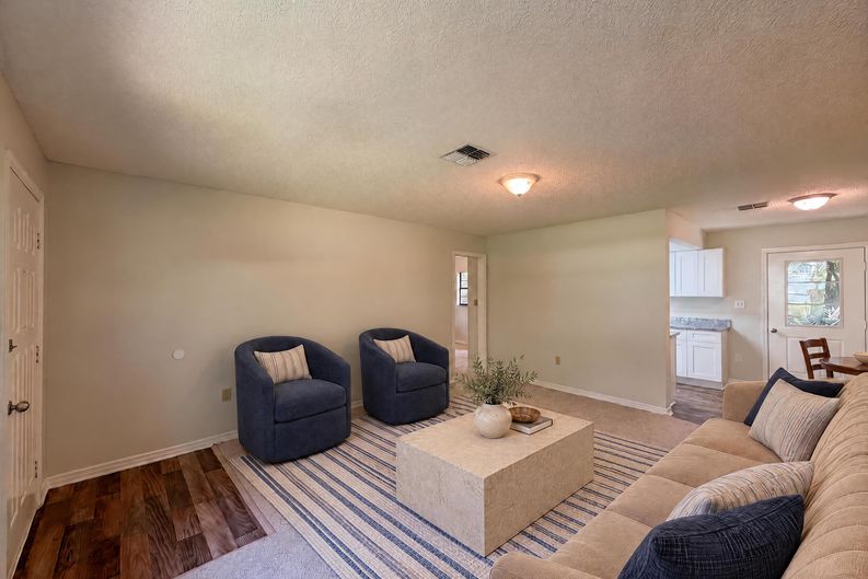 Photo 3 of 18 of 2505 Velma Ter, Leesburg, FL