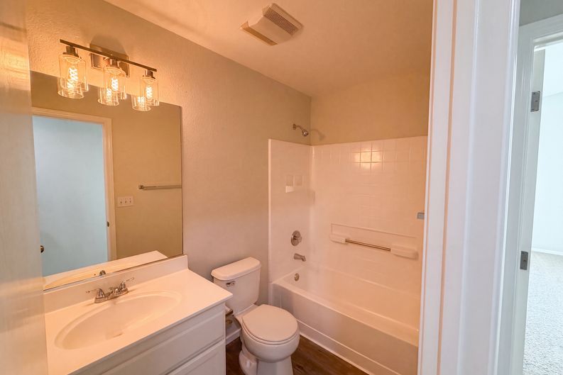 Photo 19 of 45 of 1570 Arcola Ave, Sacramento, CA