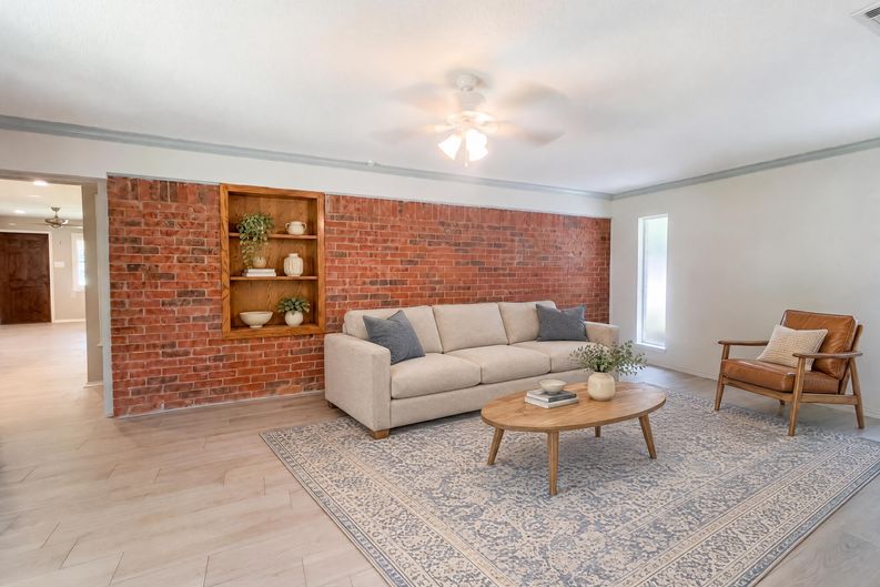 Photo 9 of 24 of 308 N Todd St, Bullard, TX