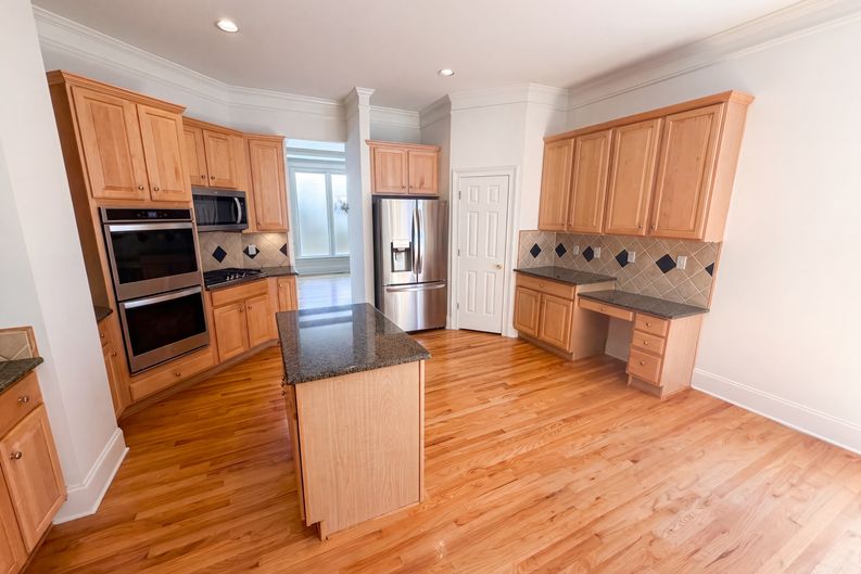 Photo 9 of 41 of 3725 Wescott Way, Sandy Springs, GA