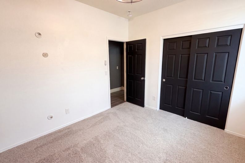 Photo 13 of 27 of 18175 W Carlota Ln, Surprise, AZ