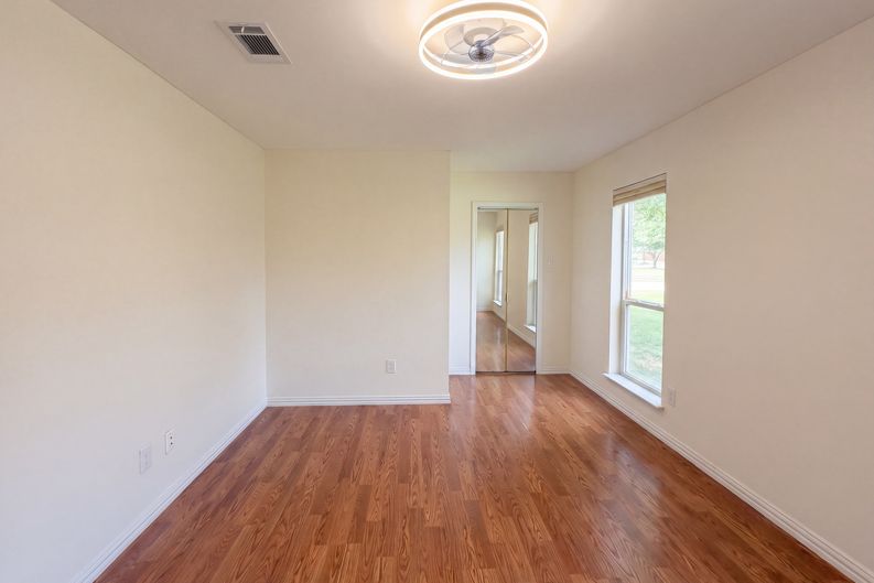 Photo 8 of 15 of 2739 April Hill Ln, Dallas, TX