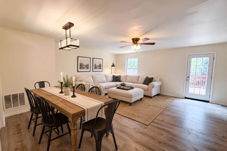 Photo 3 of 48 of 8641 Centerton Ln, Manassas, VA