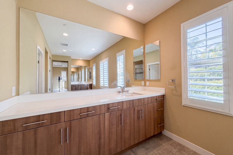 Photo 23 of 37 of 627 E Orange Blossom Way, Azusa, CA