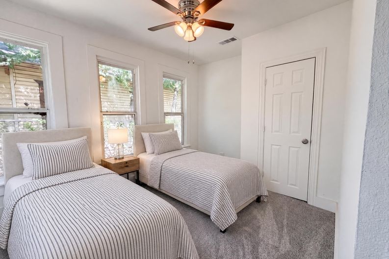 Photo 11 of 16 of 1216 Bessie St, Fort Worth, TX