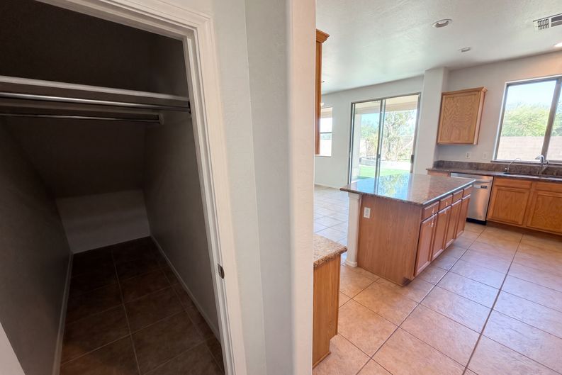 Photo 13 of 36 of 9029 W Yukon Dr, Peoria, AZ